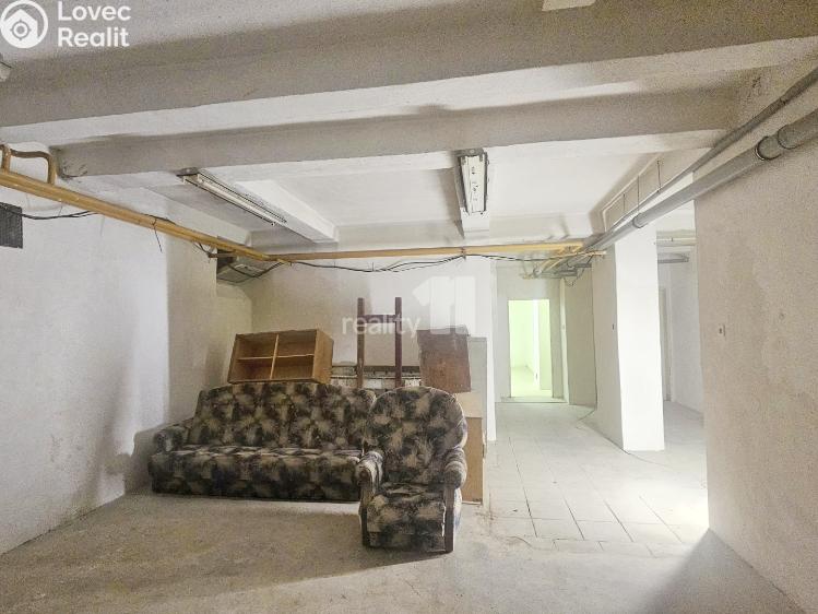 Pronájem obchodního prostoru Chvaletice, 9. května č. 6