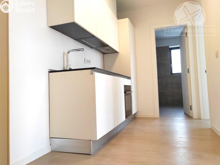 Продажа квартиры 2+1 Praha, Kolmá č. 2