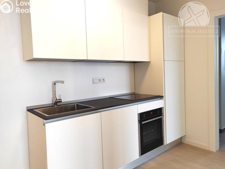 Продажа квартиры 2+1 Praha, Kolmá č. 4