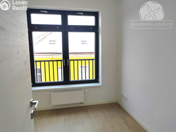 Продажа квартиры 2+1 Praha, Kolmá č. 8