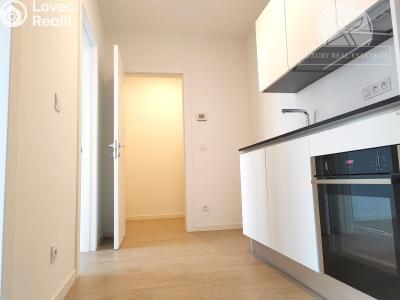 Sale apartment 2+1 Praha, Kolmá č. 1