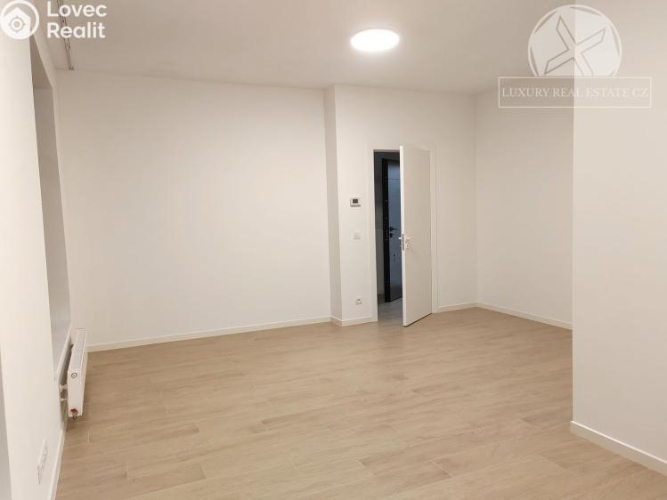 Prodej bytu 1+KK Praha, Kolmá 671/11 č. 3