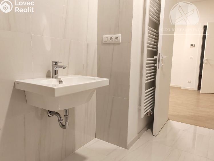 Prodej bytu 1+KK Praha, Kolmá 671/11 č. 10