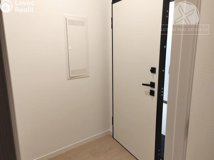 Prodej bytu 1+KK Praha, Kolmá 671/11 č. 12
