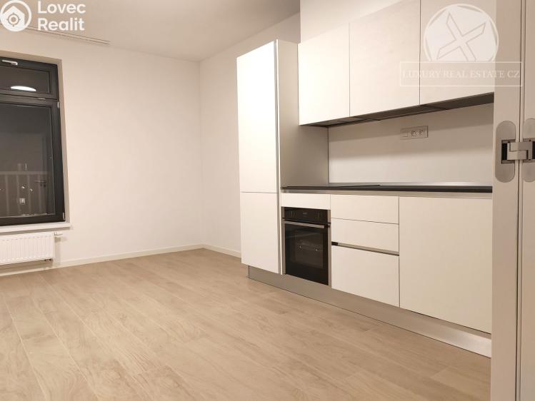 Prodej bytu 4+KK Praha, Na výběžku č. 3