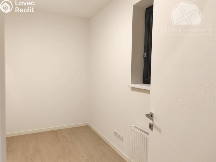 Prodej bytu 4+KK Praha, Na výběžku č. 9