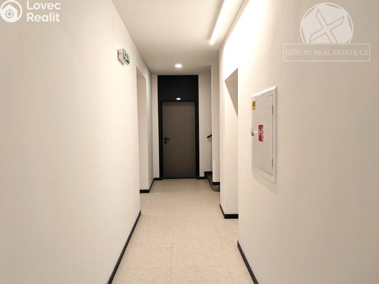 Prodej bytu 4+KK Praha, Na výběžku č. 23