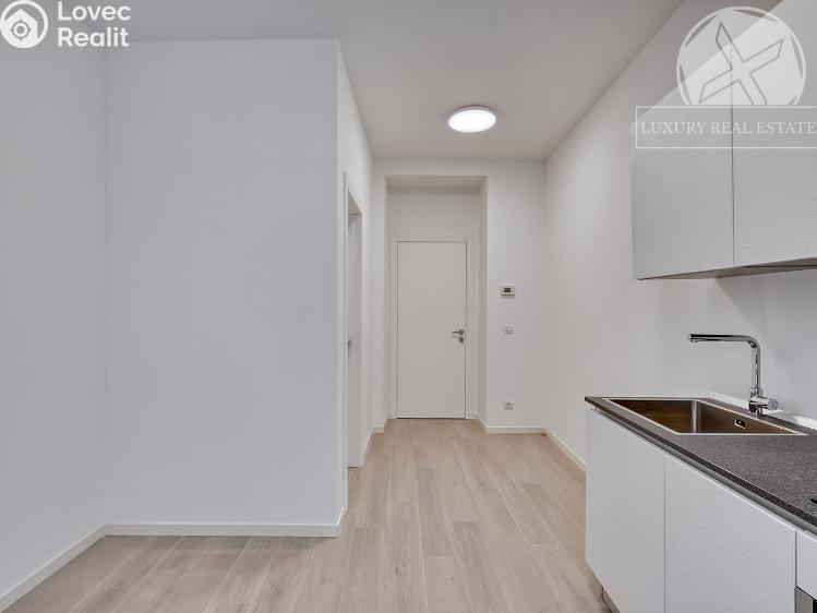 Prodej bytu 2+KK Praha, Kolmá č. 8