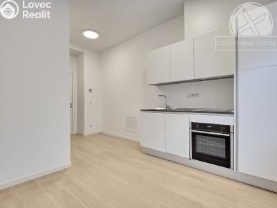 Sale apartment 2+KK Praha, Kolmá č. 1