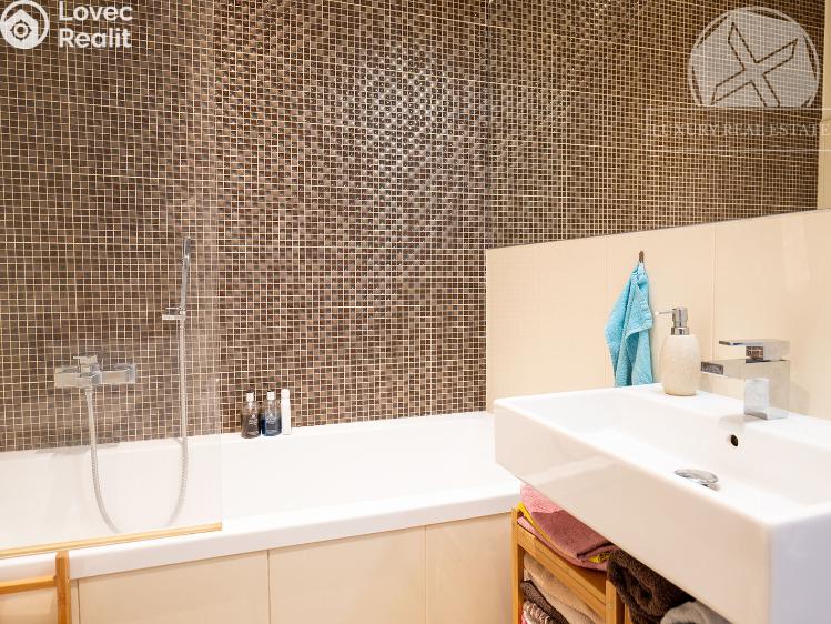 Prodej bytu 2+KK Praha, Silurská č. 12