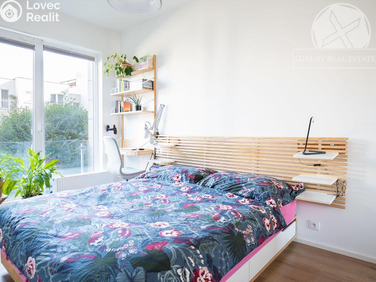 Prodej bytu 2+KK Praha, Silurská č. 13