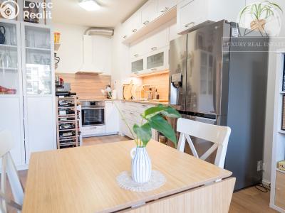 Sale apartment 2+KK Praha, Silurská č. 6