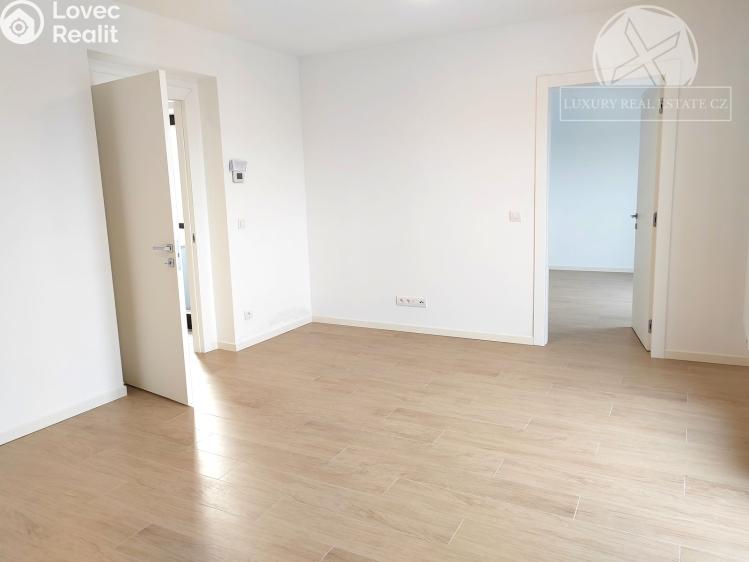 Prodej bytu 2+KK Praha, Na výběžku č. 3