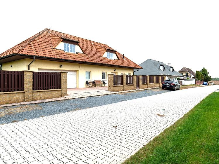 Prodej rodinného domu Hovorčovice č. 2