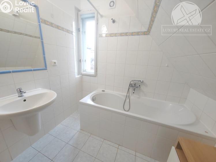 Pronájem bytu 3+1 Praha, Kladenská č. 11