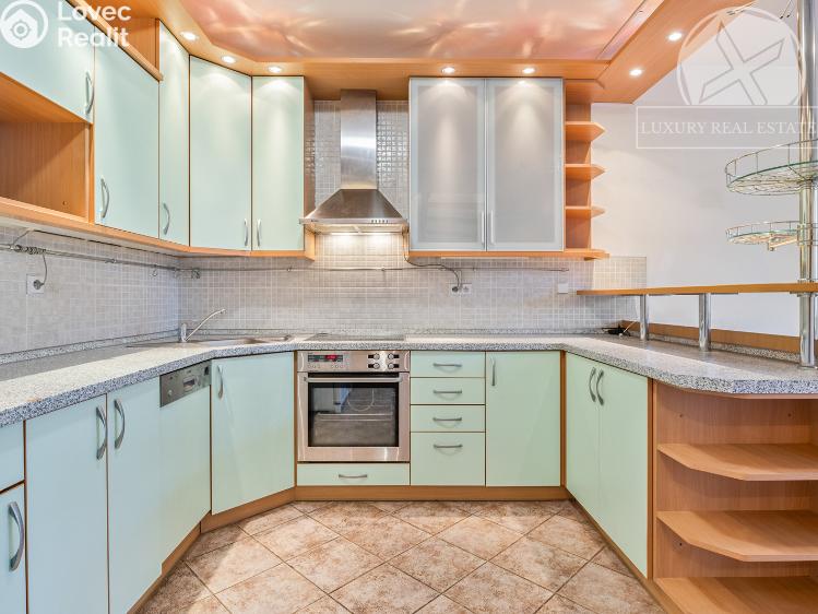 Prodej rodinného domu Nupaky, Za Hotelem č. 9