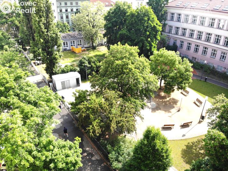 Prodej obchodního prostoru Praha, Ortenovo náměstí č. 11
