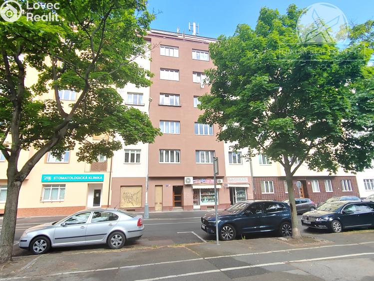 Sale commercial space Praha, Ortenovo náměstí č. 8