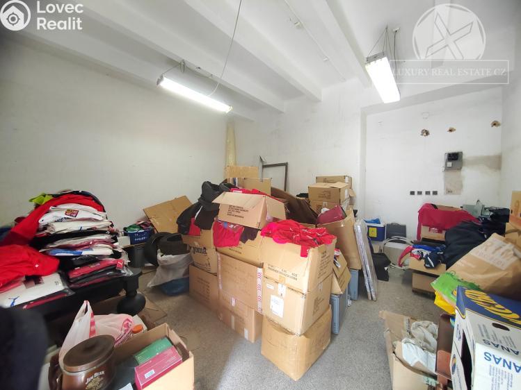 Sale commercial space Praha, Ortenovo náměstí č. 10