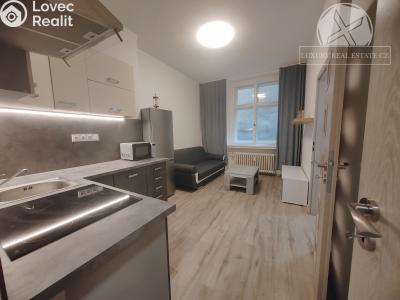 Pronájem bytu 2+KK Praha, Školská č. 3