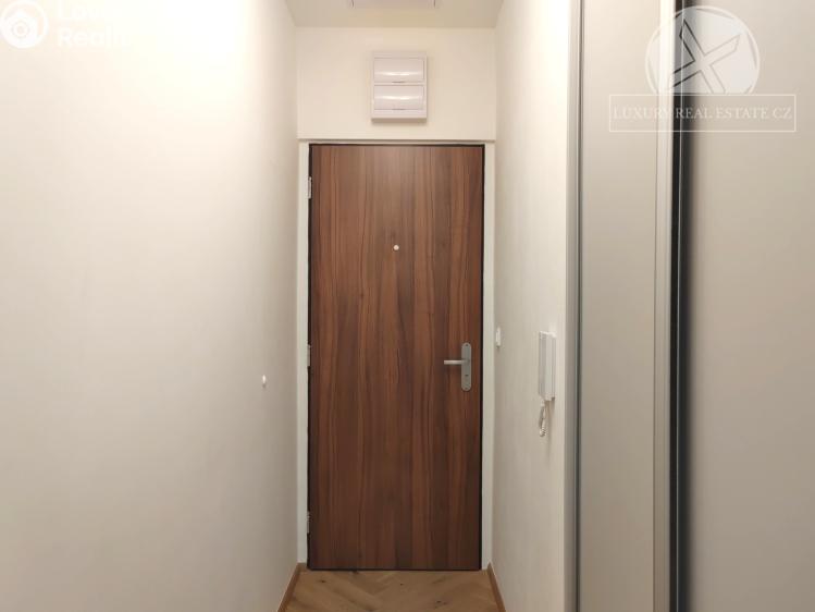 Pronájem bytu 2+1 Praha, Podolská č. 15