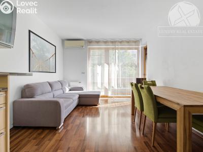Sale apartment 2+KK Praha, Univerzitní č. 2