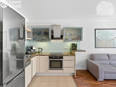 Sale apartment 2+KK Praha, Univerzitní č. 3