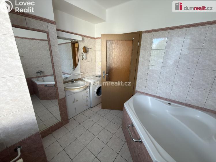 Pronájem bytu 1+KK Ústí nad Labem, Velká Hradební č. 12