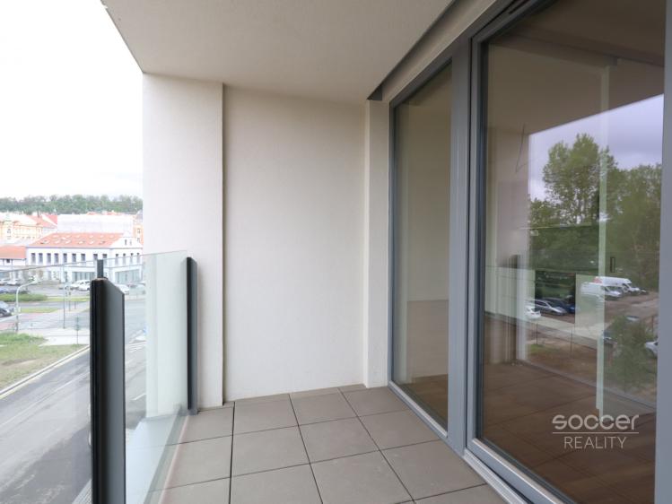 Rent apartment 2+KK Praha, Breitfeldova č. 10