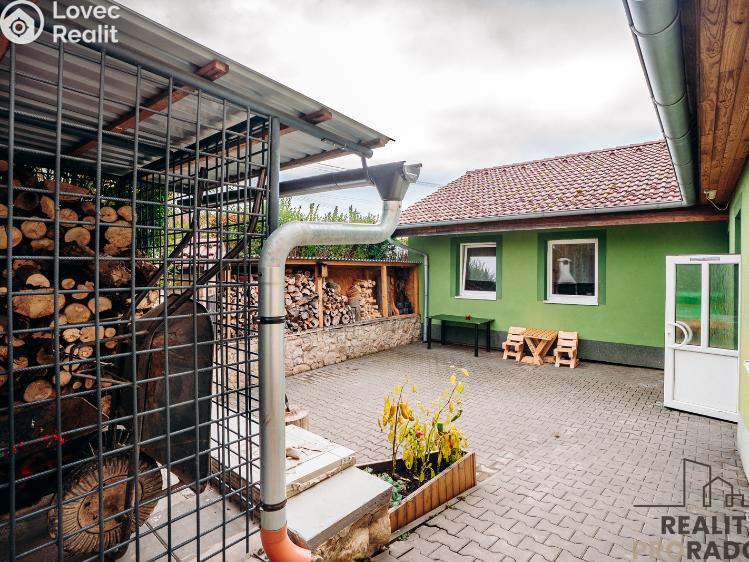 Prodej rodinného domu Bukovany č. 19