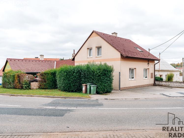 Prodej rodinného domu Bukovany č. 24