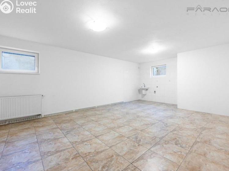 Pronájem kanceláře Průhonice, Pod Valem II. č. 19
