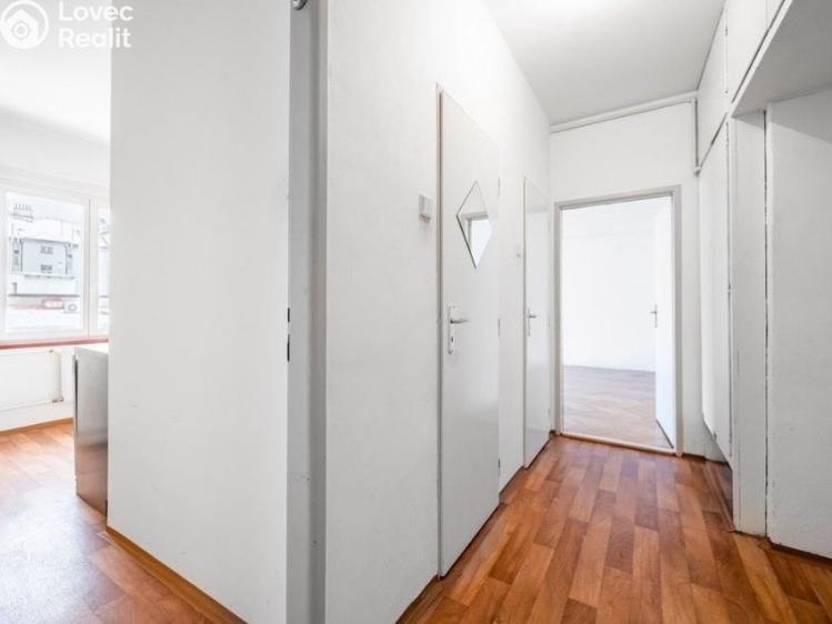 Sale apartment 2+1 Praha, Slezská č. 7