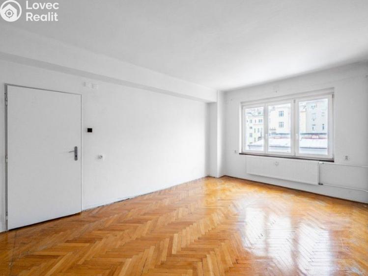 Sale apartment 2+1 Praha, Slezská č. 8