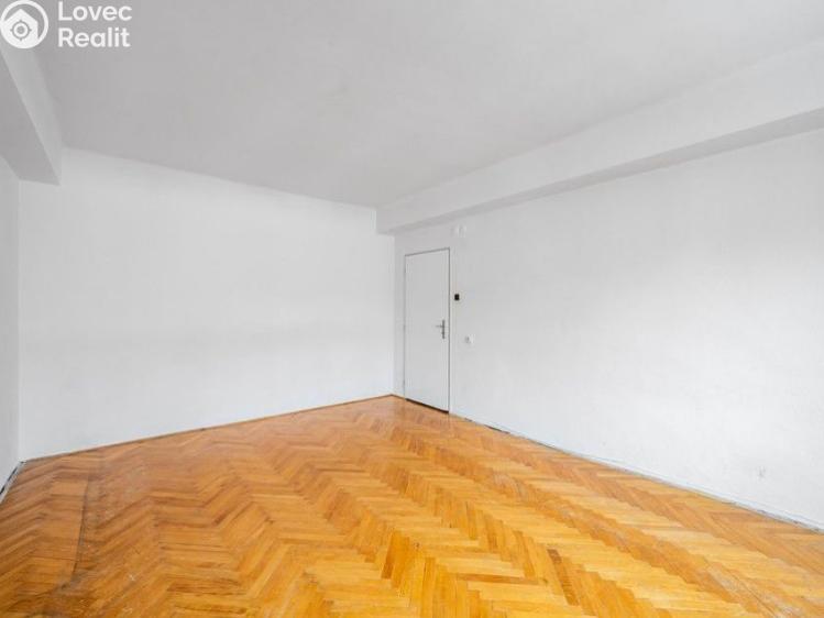 Sale apartment 2+1 Praha, Slezská č. 9