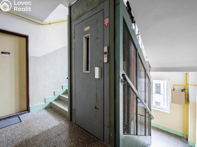 Sale apartment 2+1 Praha, Slezská č. 10