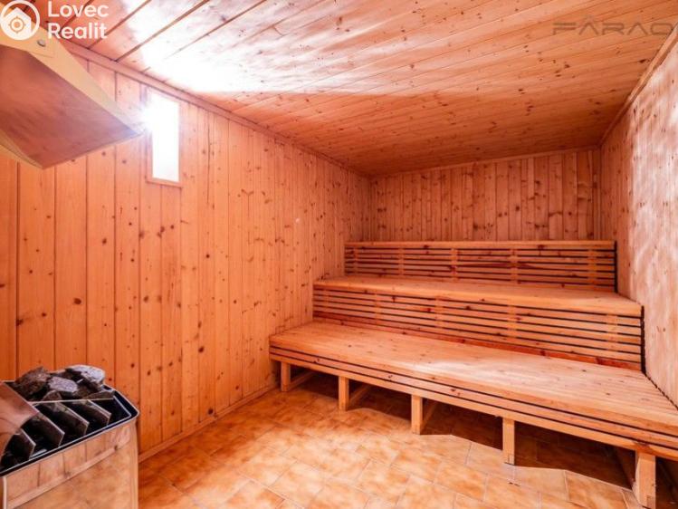 Аренда офисного помещения Průhonice, Sadová č. 4