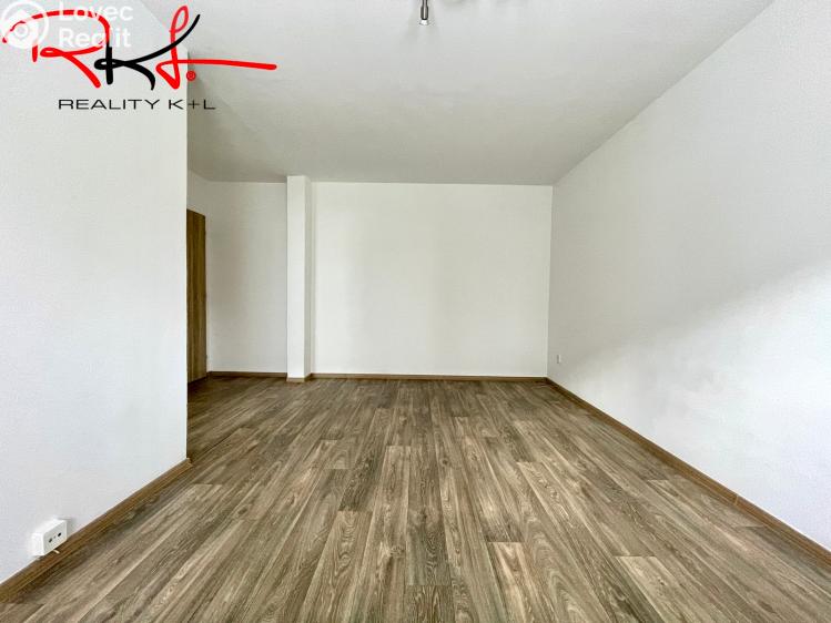 Sale apartment 1+1 Milovice, Spojovací č. 6