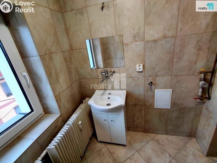 Pronájem bytu 2+1 Aš, Hlávkova č. 10