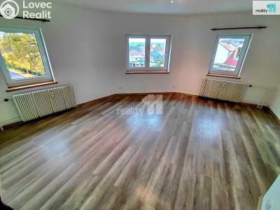 Rent apartment 2+1 Aš, Hlávkova č. 4