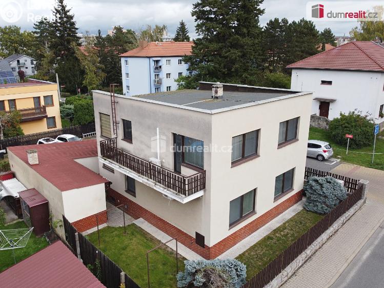 Продаж сімейного будинку Neratovice, Bří Čapků č. 12