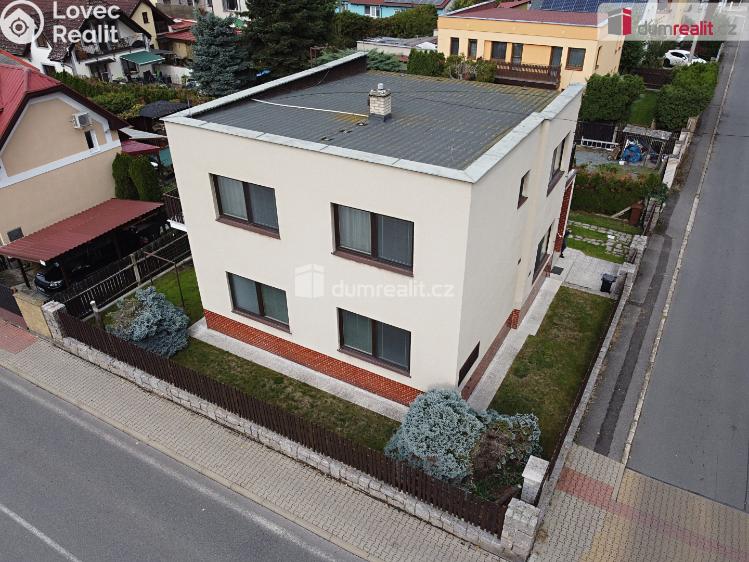 Продаж сімейного будинку Neratovice, Bří Čapků č. 13