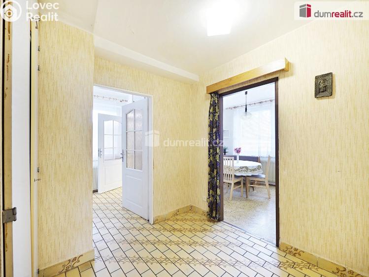 Продаж сімейного будинку Neratovice, Bří Čapků č. 21