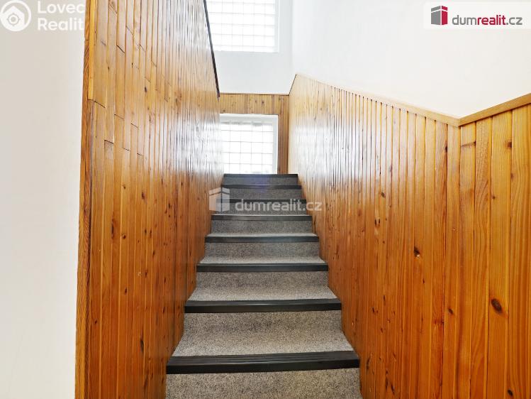 Продаж сімейного будинку Neratovice, Bří Čapků č. 25