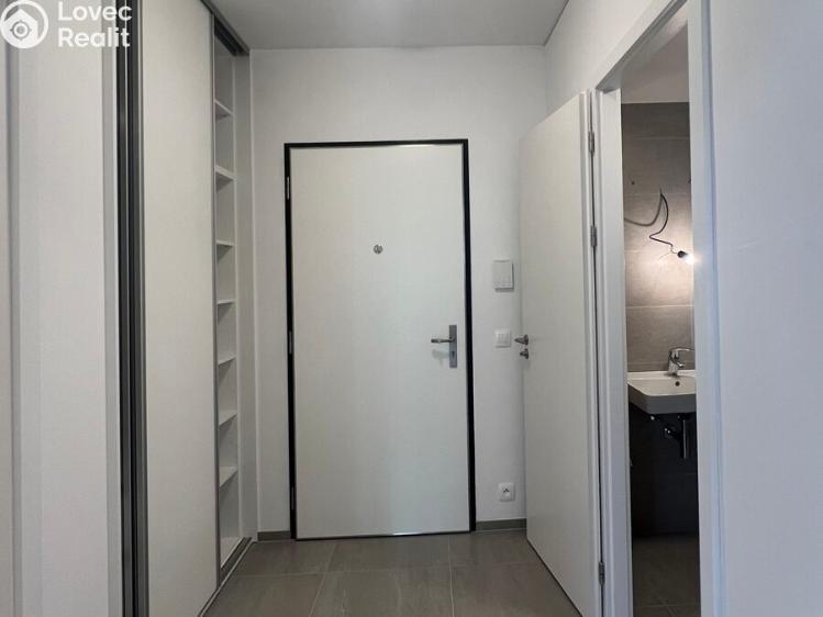 Pronájem bytu 2+KK Praha, Milánská č. 8