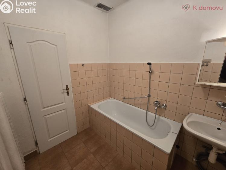 Prodej bytu 2+1 Přerov, nábř. Dr. Edvarda Beneše 2038/17 č. 12