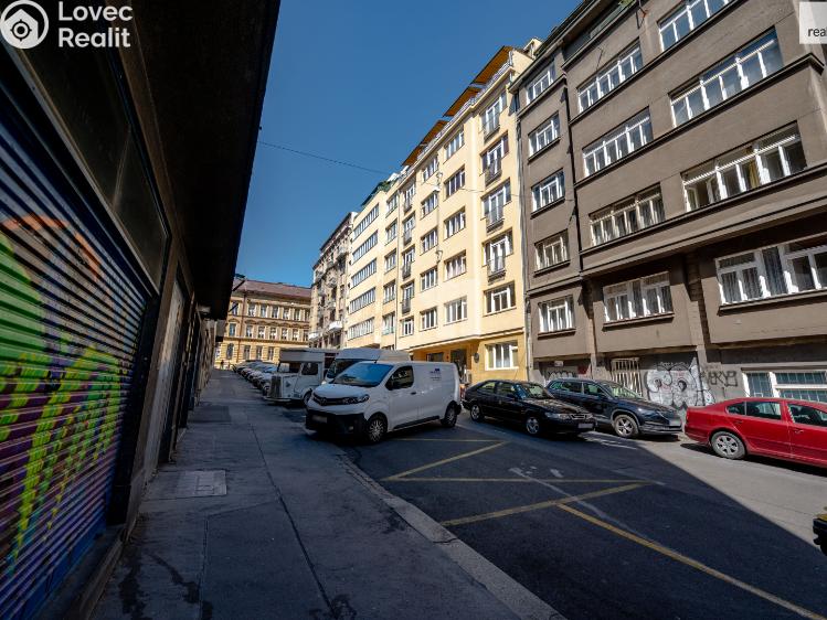 Prodej bytu 3+1 Praha 7, Vinařská č. 37