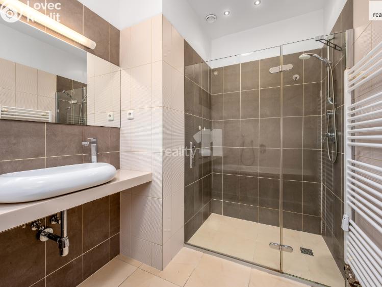 Prodej bytu 3+1 Praha 7, Vinařská č. 24