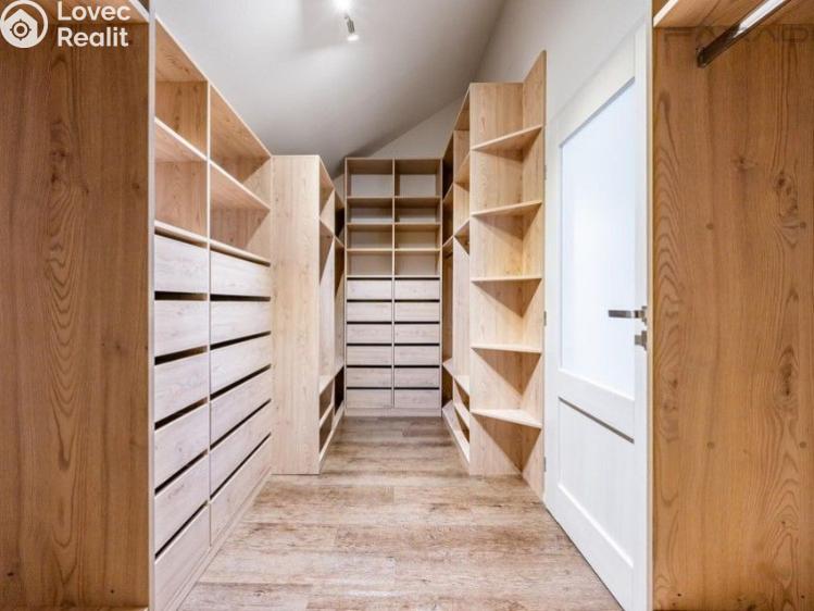 Pronájem rodinného domu Kosoř č. 8