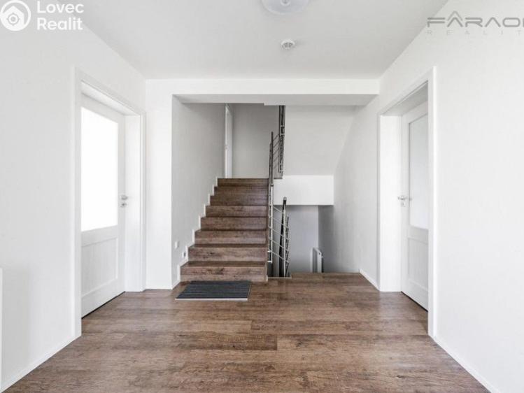 Pronájem rodinného domu Kosoř č. 11